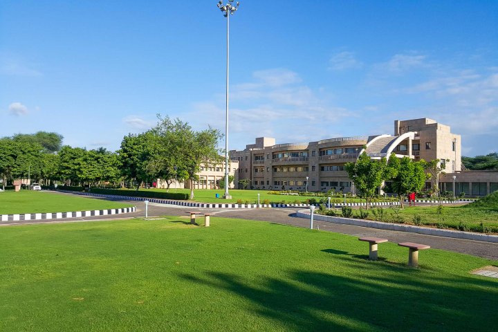 https://cache.careers360.mobi/media/colleges/social-media/media-gallery/750/2018/9/10/Campus View of National Brain Research Centre_Campus-View.jpg